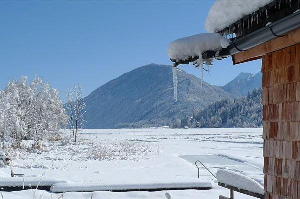 Seehotel Enzian Weissensee Extérieur photo