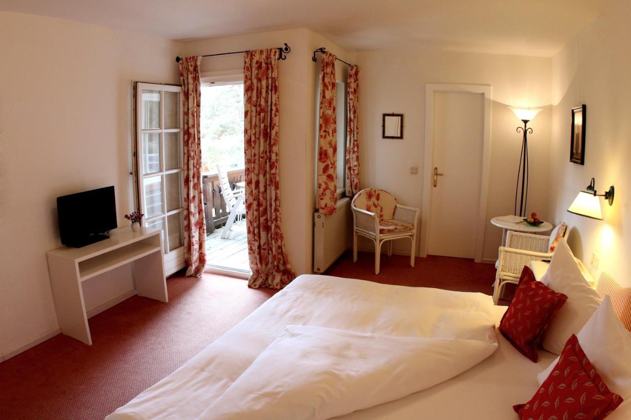 Seehotel Enzian Weissensee Extérieur photo