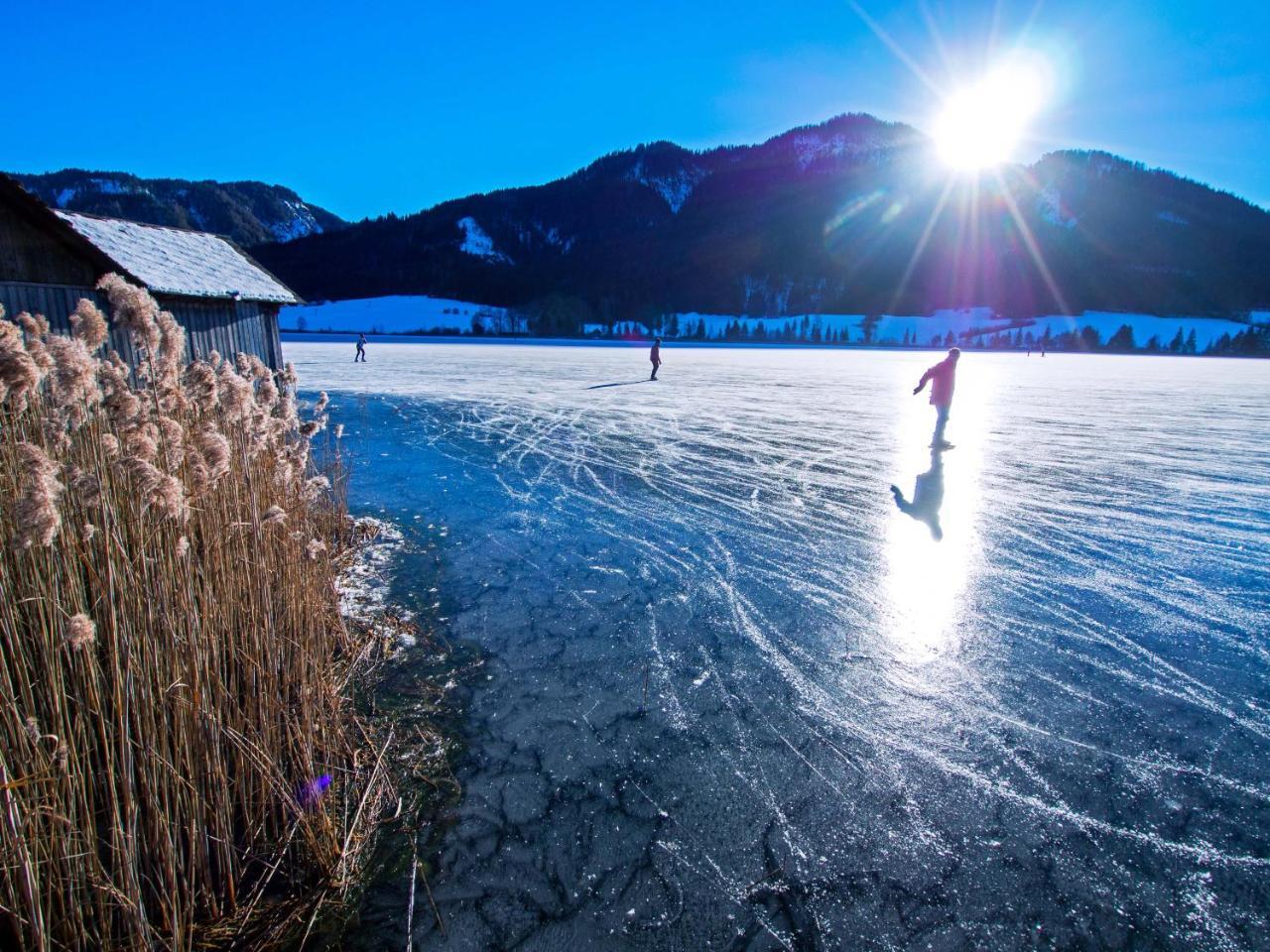 Seehotel Enzian Weissensee Extérieur photo